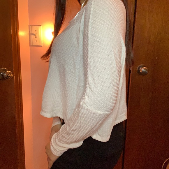 Basic white blouse - Picture 2 of 3